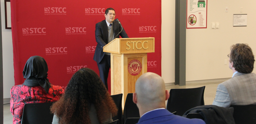 DHE Commissioner Dr. Noe Ortega visits STCC